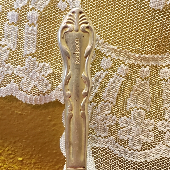 Vintage Radisson Hotel International Butter Knife - Picture 1 of 5